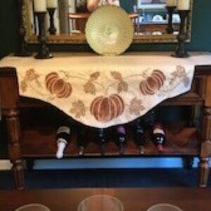 EUC- Tahari Beaded  Pumpkin Fireplace Mantle Scarf